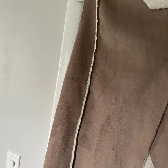 Susina Faux Fur and Suede Shearling Vest - Picture 5 of 6